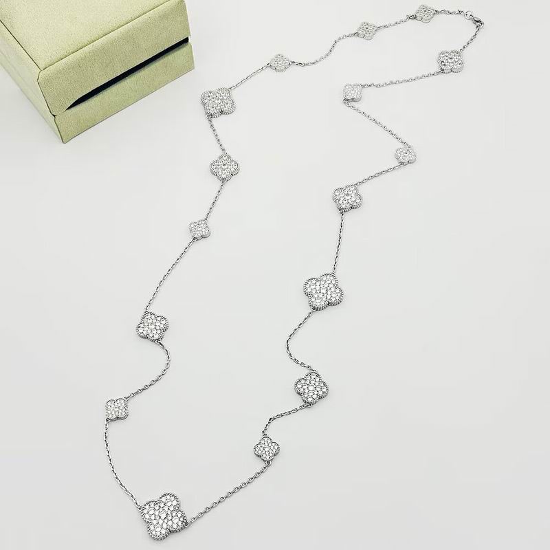 Van Cleef & Arpels necklace 08yxs06